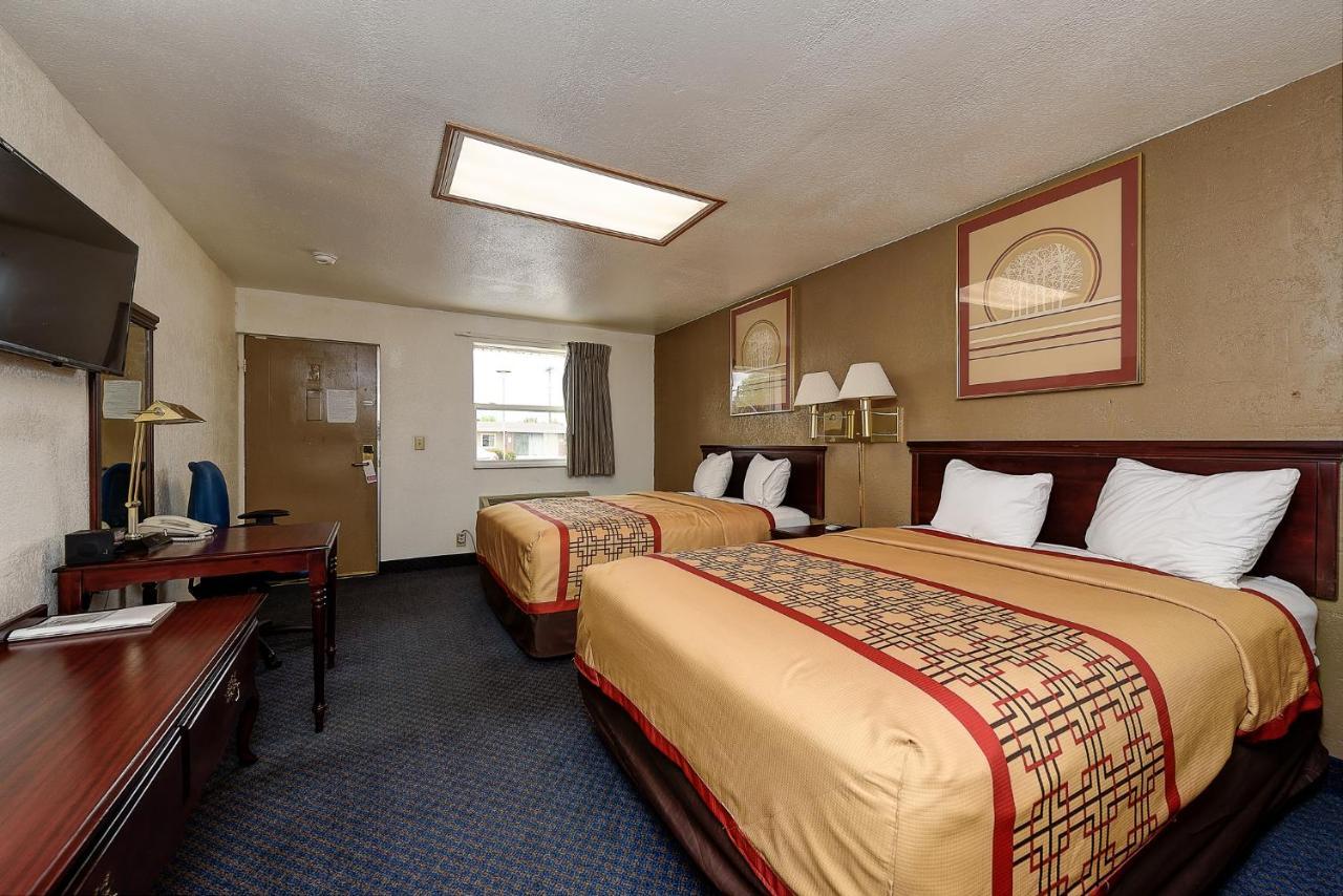 Guest Inn Rogers Exteriér fotografie