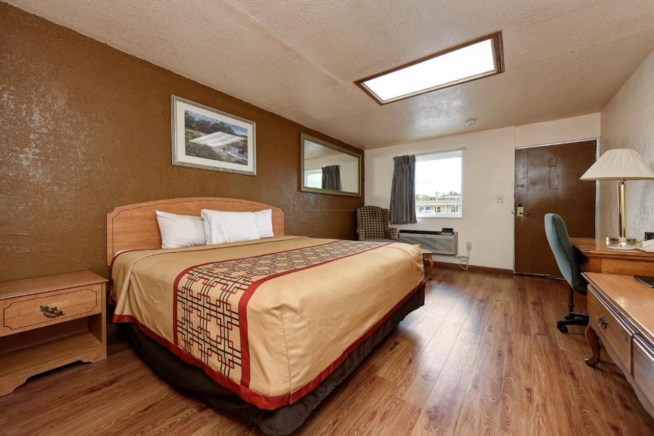Guest Inn Rogers Exteriér fotografie