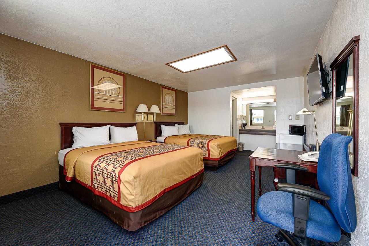 Guest Inn Rogers Exteriér fotografie