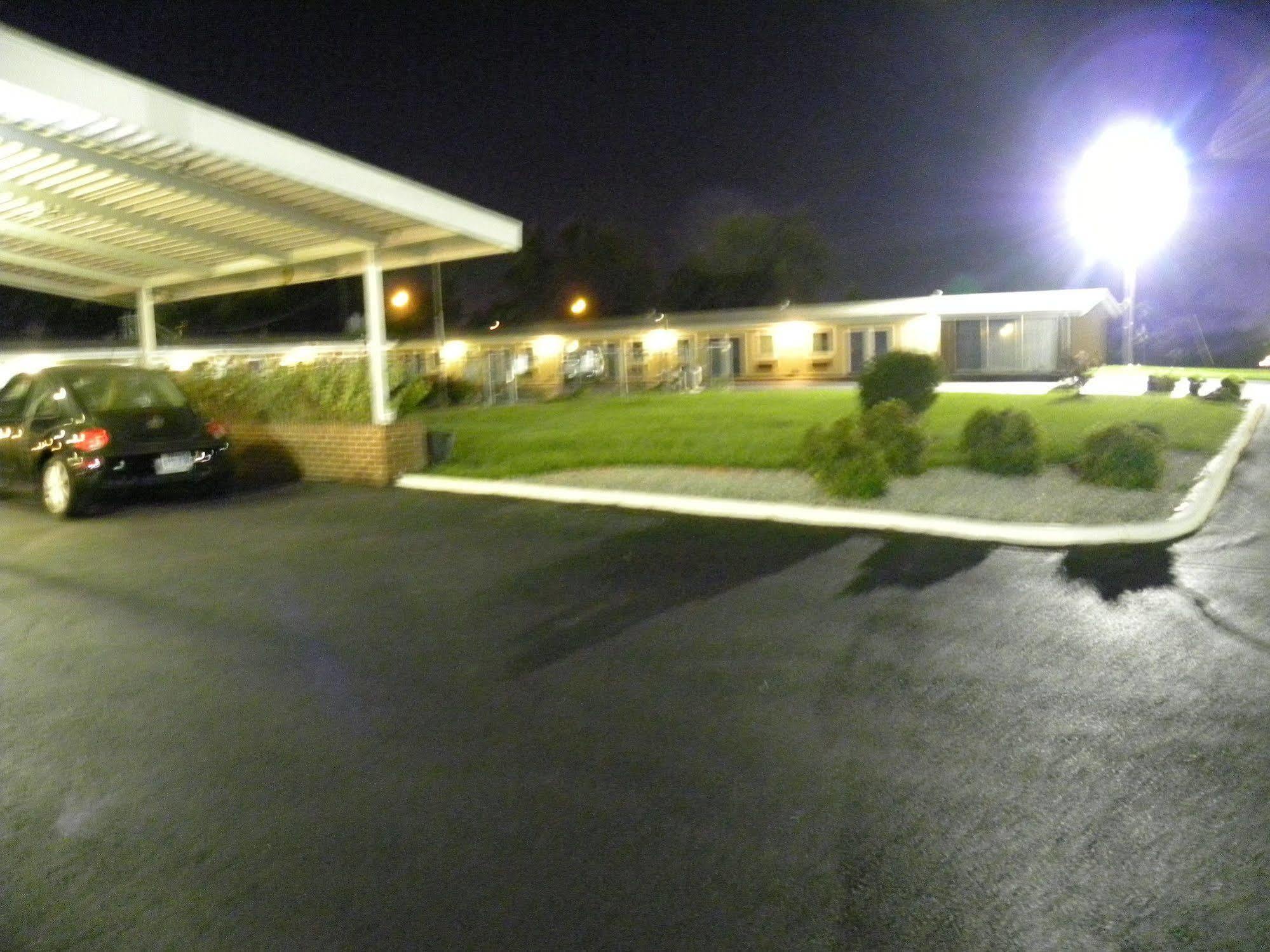 Guest Inn Rogers Exteriér fotografie